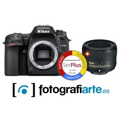 Nikon  D7500 + 50mm f1.8