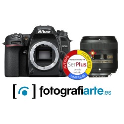Nikon  D7500 + 40mm f2.8 Micro