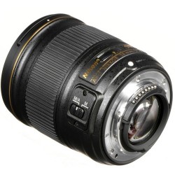 Objetivo Nikon 28mm f1.4 ED