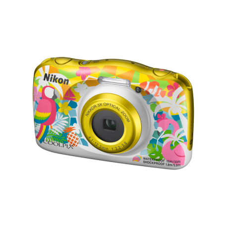 camara Nikon W150
