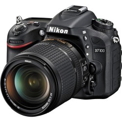 Nikon D7100 + 18-140mm...