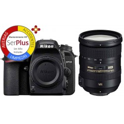 Nikon D7500 + 18-200mm VR